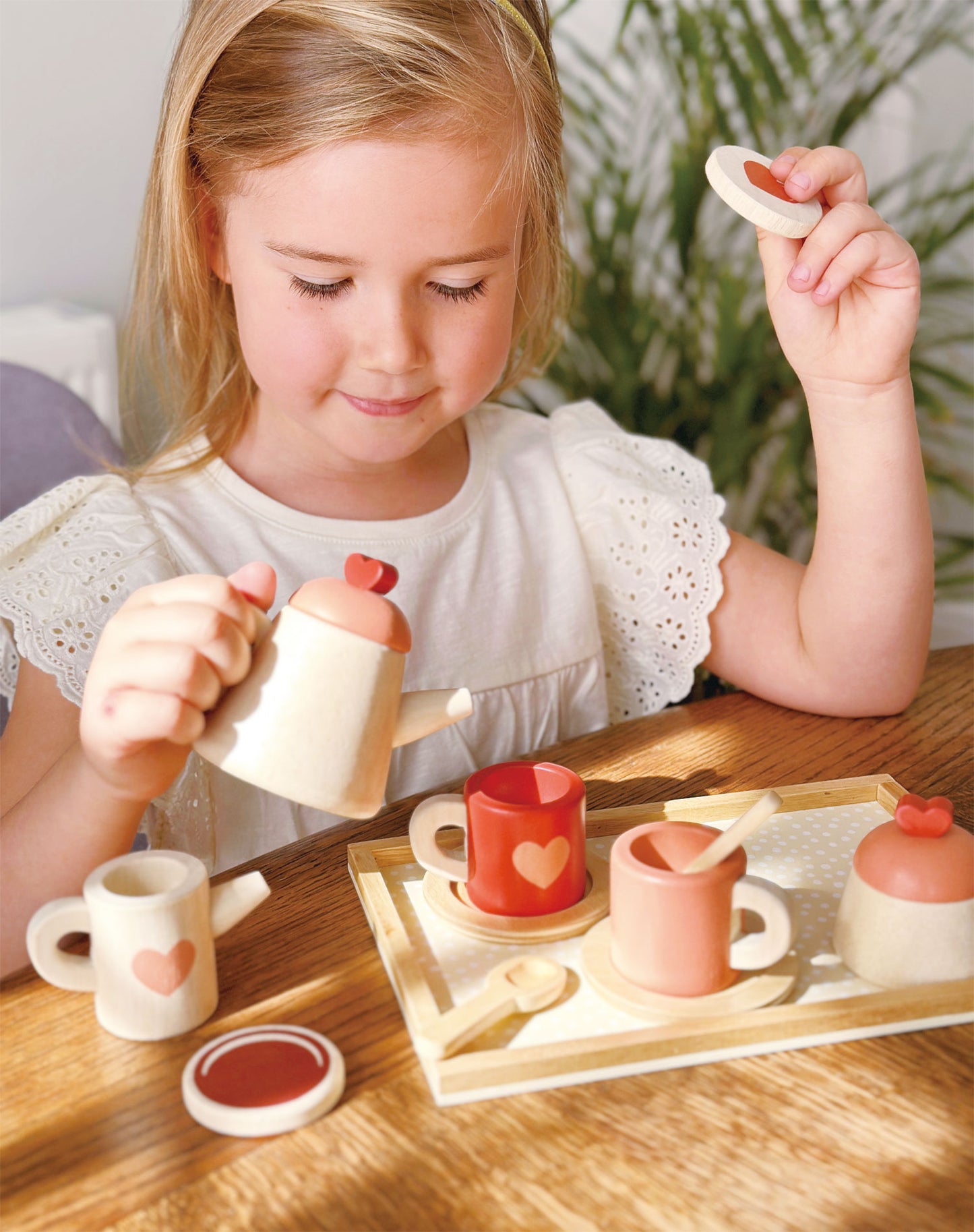 Mentari Tea Set, Heart