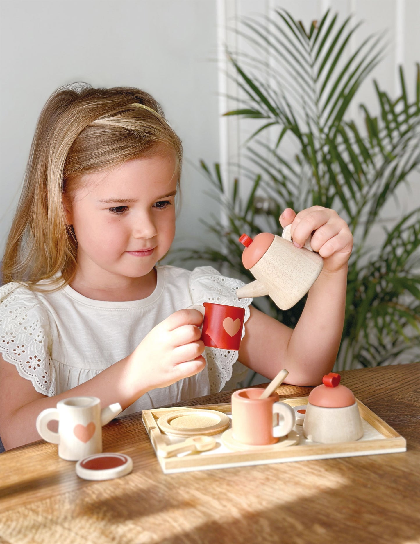 Mentari Tea Set, Heart